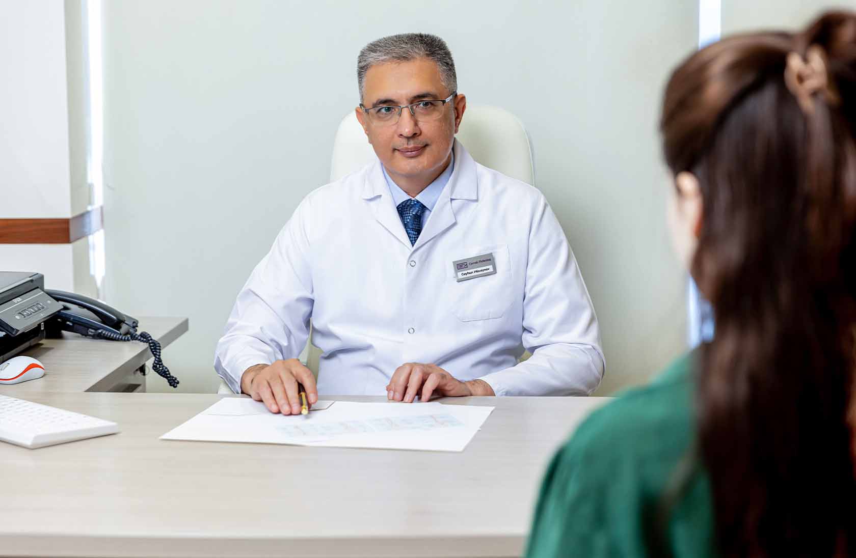 30 Illik Təcrübəyə Sahib Dr. Ceyhun Hüseynov – Bakıda Varikoz Müalicəsində Etibar Edilən Mütəxəssis